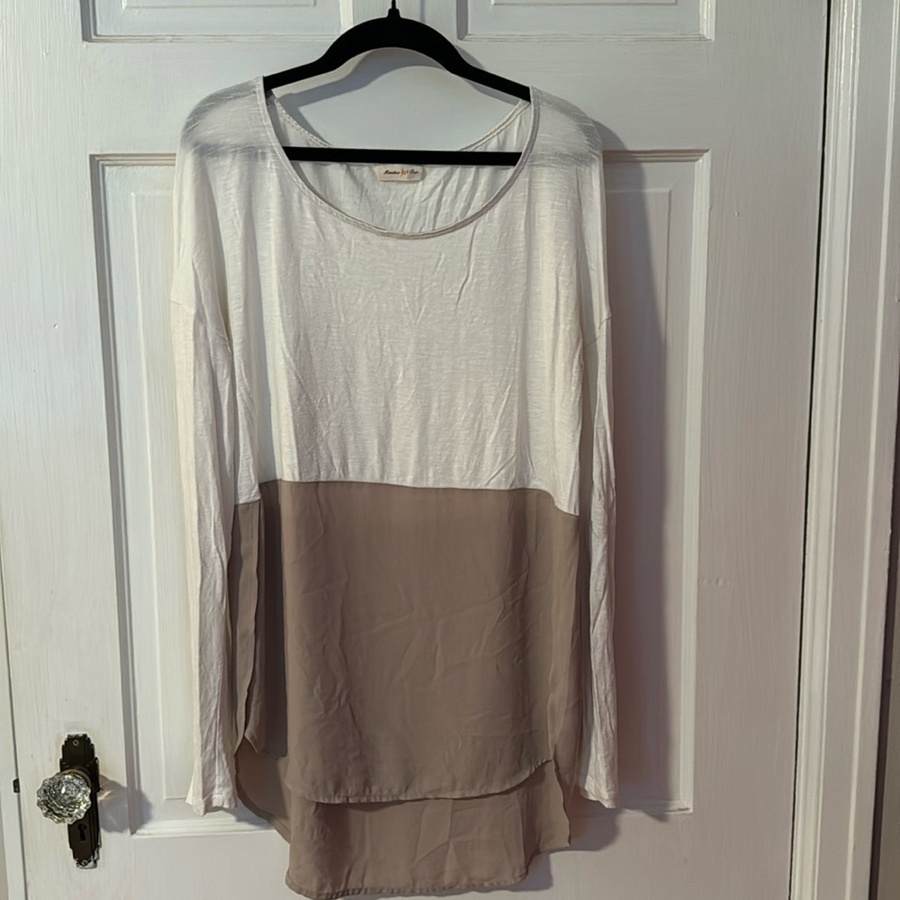 Meadow Rue Anthropologie Women's Long Sleeve Top Tan/White Longer in back S
